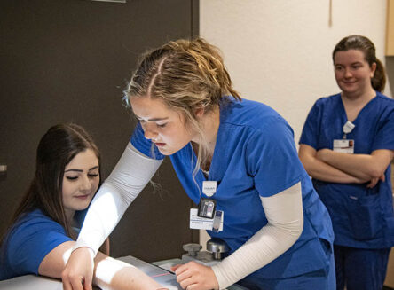 radiologic technologist students in the lab